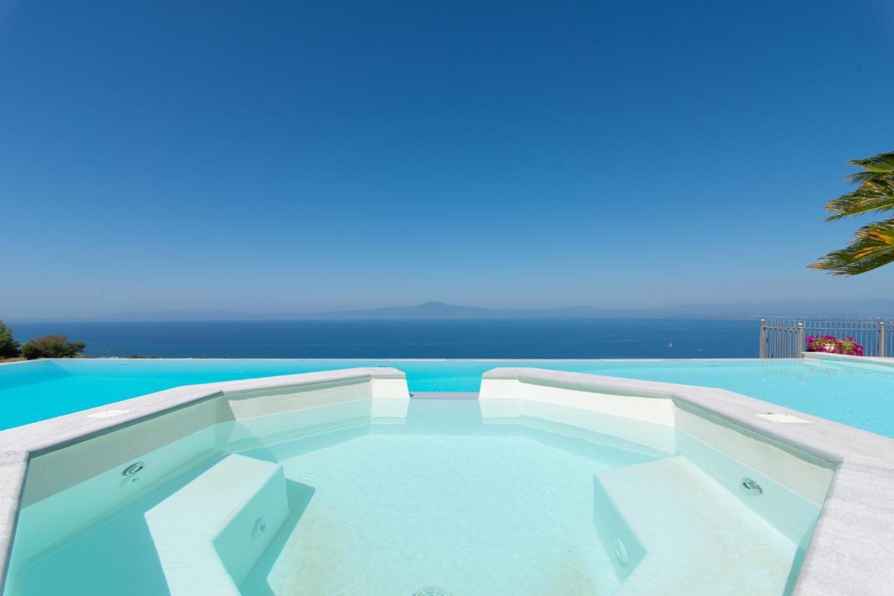 Villa Rebecca Kalamata Bagian luar foto