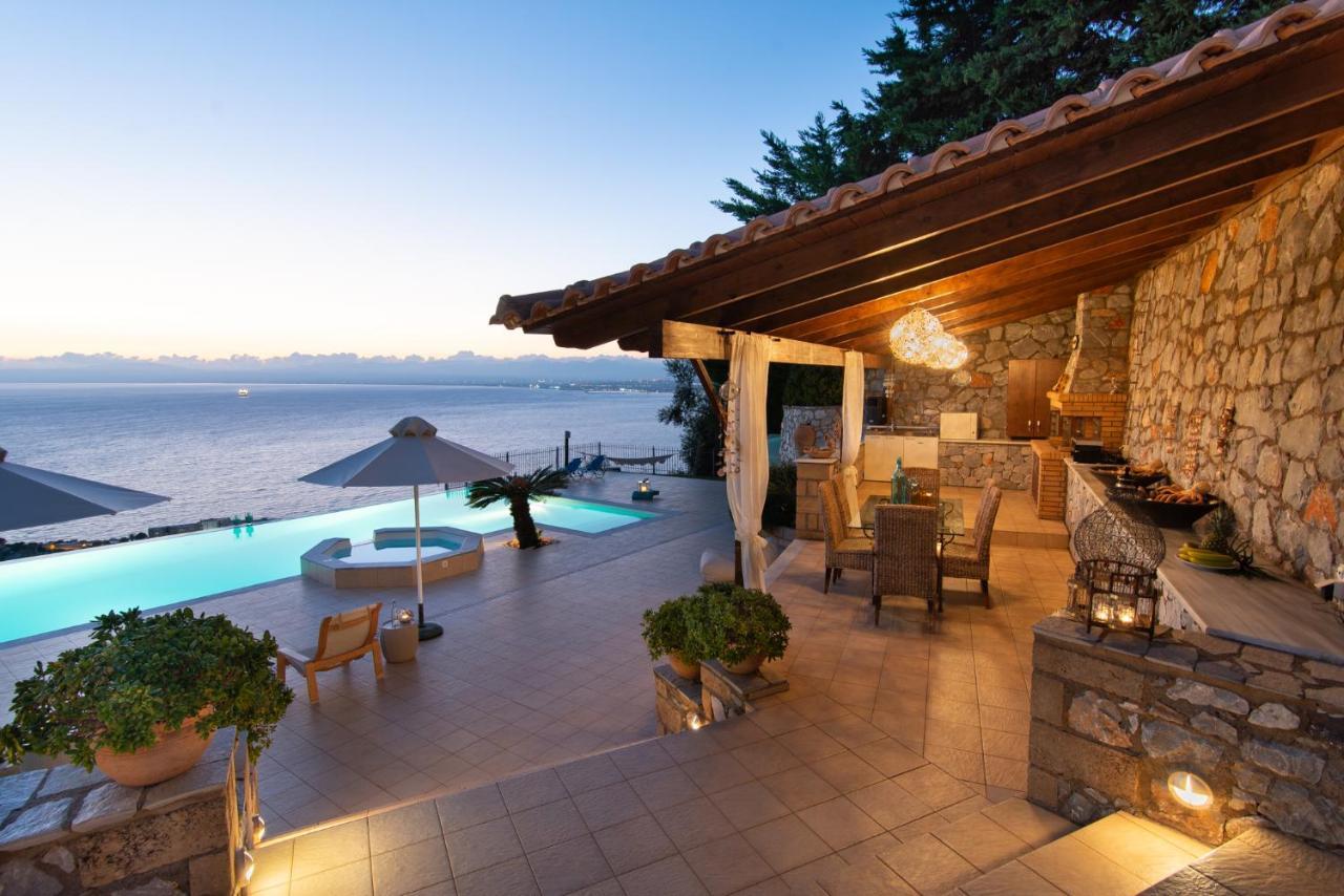 Villa Rebecca Kalamata Bagian luar foto